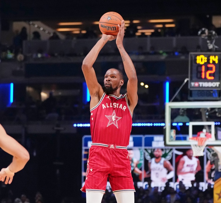 KD:现在的全明星席位不够多 我每次在2K里都给加两个位置